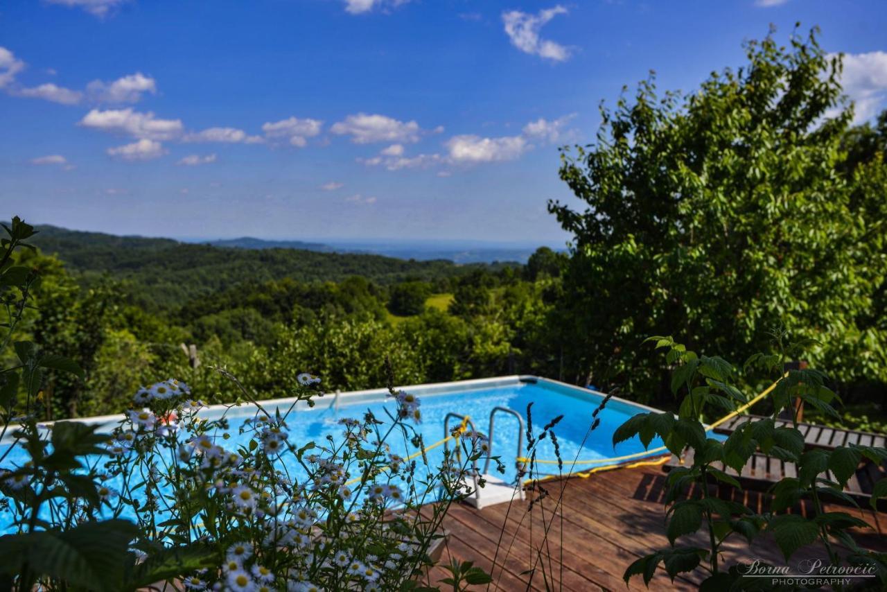 Guest House Lagotto'S Peak Radatovici Bagian luar foto