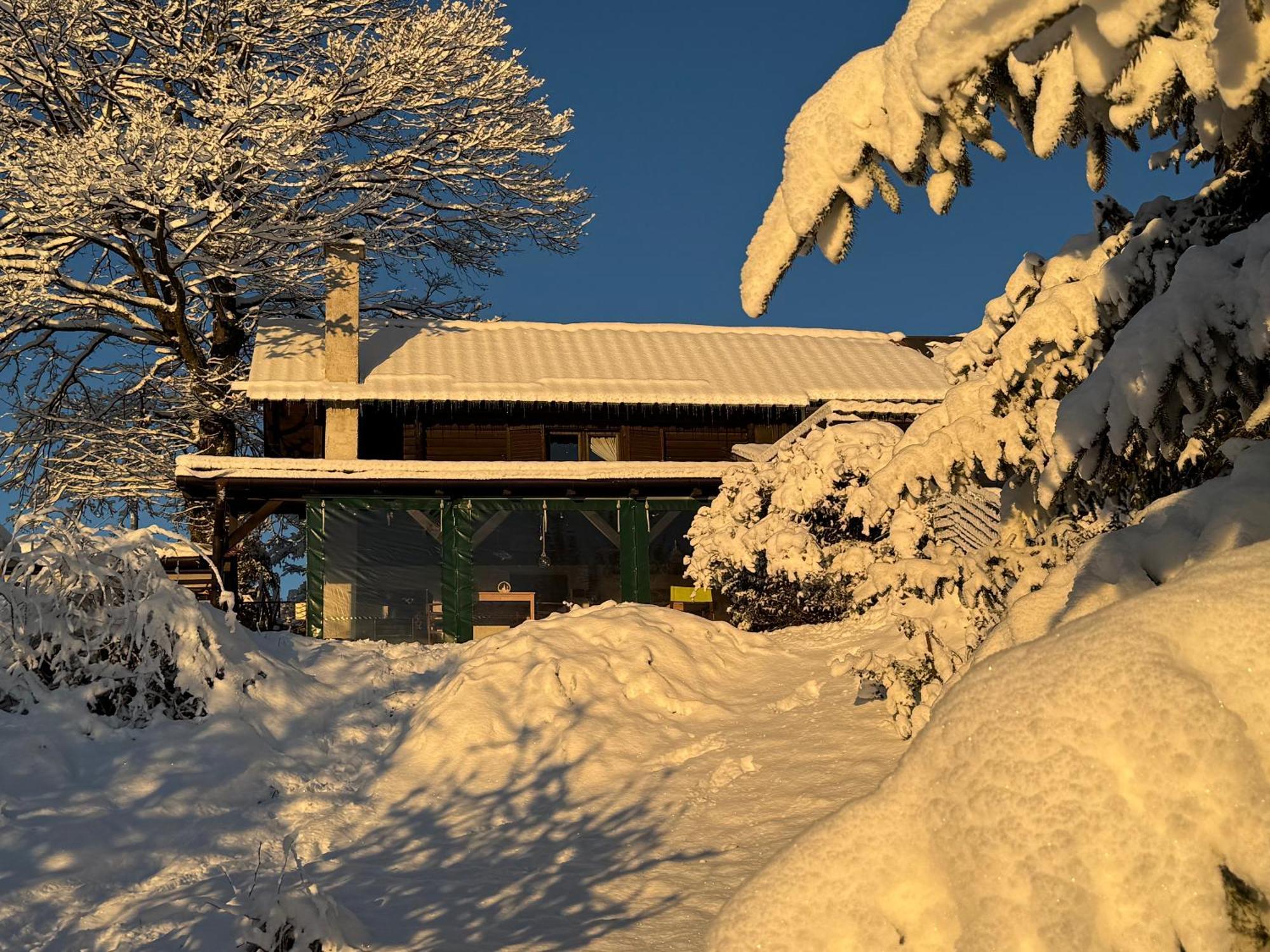 Guest House Lagotto'S Peak Radatovici Bagian luar foto